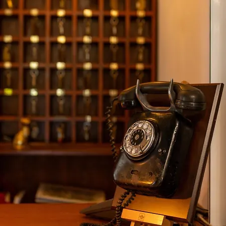 Hotel New Helvetia Historic 3*