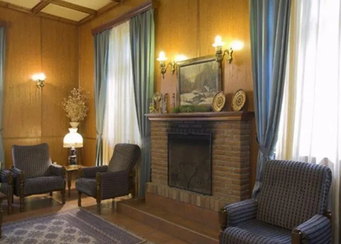 Hotel New Helvetia Historic 3*