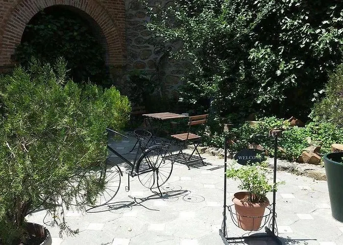 New Helvetia Historic 3* Platres