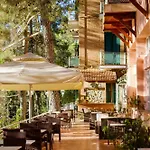 Hotel New Helvetia Historic Platres