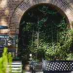 Hotel New Helvetia Historic Platres