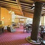 Hotel New Helvetia Historic