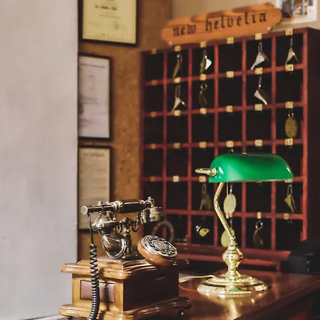 New Helvetia Historic بلاتريس