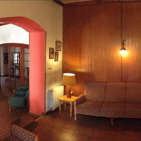 Hotel New Helvetia Historic