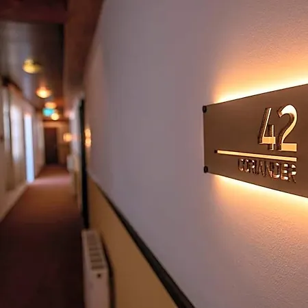 Hotel New Helvetia Historic