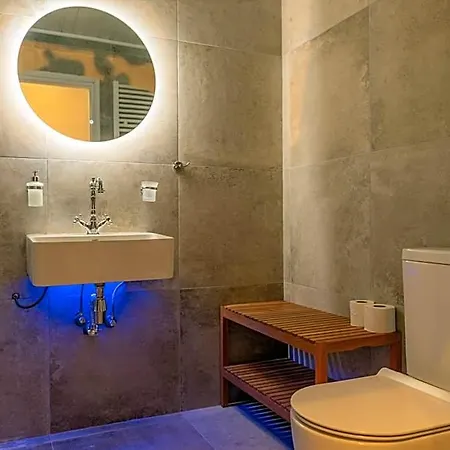 Hotel New Helvetia Historic 3*