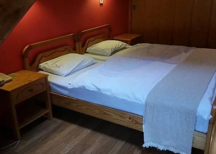 Hotel New Helvetia Historic 3*