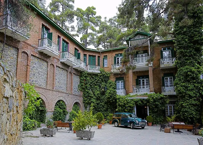 Hotel New Helvetia Historic