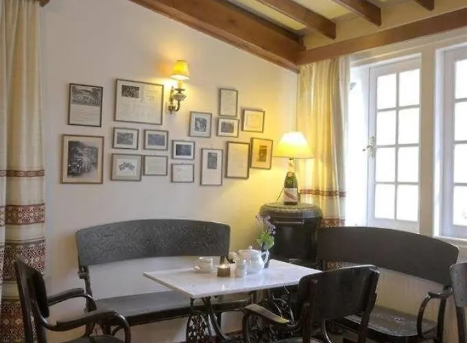 New Helvetia Historic 3* Platres