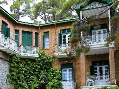 Hotel New Helvetia Historic Platres