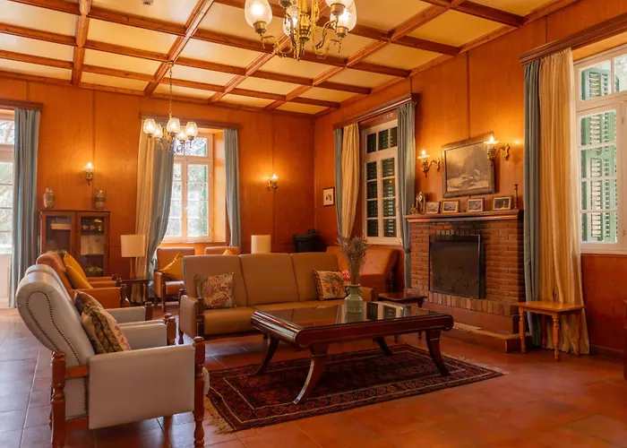 Hotel New Helvetia Historic 3*