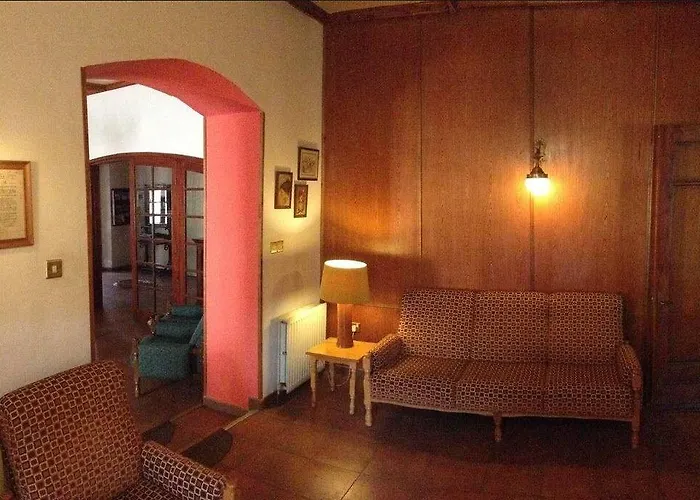 Hotel New Helvetia Historic