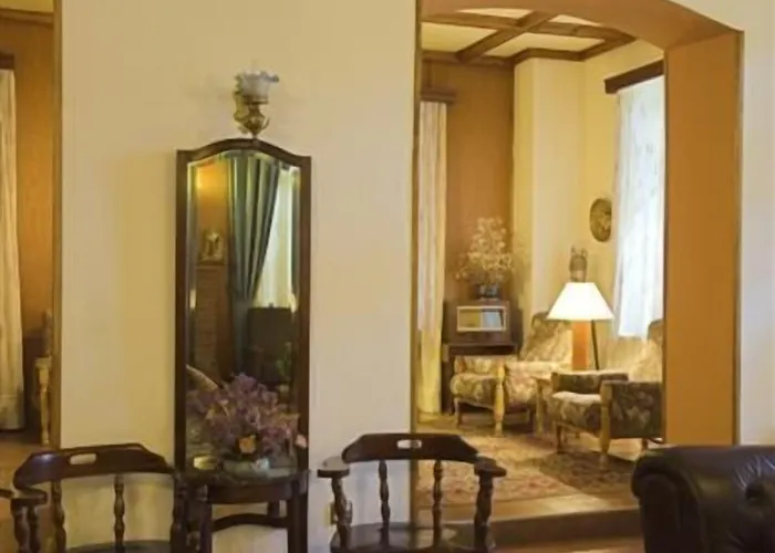 Hotel New Helvetia Historic